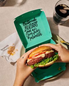 Kotak Kertas Anti Minyak Berlogo Kustom, Embos, untuk Sushi & Makanan Cepat Saji, Hamburger, Kentang Goreng, dengan Bahan Daur Ulang - Product Image 6