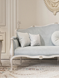 Ghế <span class=keywords><strong>sofa</strong></span> ba chỗ ngồi phong cách Pháp sang trọng nhẹ nhàng, chất liệu gỗ nguyên khối chạm khắc kết hợp vải, phù hợp biệt thự sang trọng, phong cách châu Âu. - Product Image 3