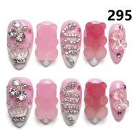 1386-1390 Kuku Palsu Buatan Tangan 10pcs Bahan Press-On Model Almond Desain Ukiran Bunga Kustom Modis Persegi untuk Jari