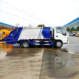 Camión Compactador de Basura ISUZU 4X2 de 7-9m³ en Oferta, para Recolección de Residuos Urbanos y Limpieza de la Ciudad - Product Image 3