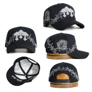 Gorra de Béisbol de 5 Paneles de Alta Calidad ODM OEM con Logotipo Personalizado, Gorra de Béisbol de Algodón y Gamuza con Bordado, Pines Metálicos para Personalizar su Logotipo - Product Image 3