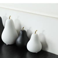Sculpture de poire en céramique minimaliste nordique, ornement de poire rayé blanc, décoration de centre de table pour mariage et maison