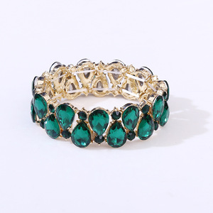 Bracciale da sposa da donna in lega con perline e cordino elastico, con strass di cristallo taglio a pera, bestseller transfrontaliero Europa-America - Product Image 1
