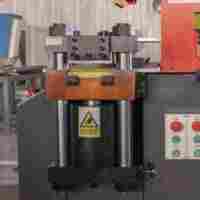 Machine de traitement de barres omnibus CNC 3-en-1 de haute précision LEADWIN, équipement industriel de découpe, poinçonnage et pliage de barres omnibus