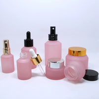Ventes en gros de pots en verre cosmétiques de luxe et de flacons de lotion pressés avec finition personnalisée pour l'emballage de crèmes et d'essences pour soins de la peau