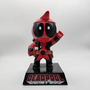 OEM Personnalisé Cool Cartoon Anime <span class=keywords><strong>Marvel</strong></span> Dead and Pool <span class=keywords><strong>Hero</strong></span> Poupée en résine Sculpture Personnage Printemps Figure en résine Jouet de dessin animé - Product Image 2