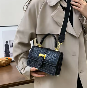 Bolso de diseñador de gran capacidad, de cuero suave, tipo bandolera para mujer. - Product Image 3