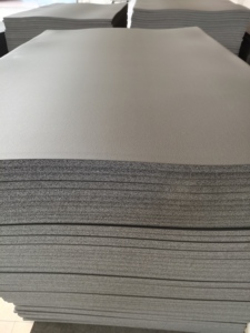 Lámina de Espuma de Goma NBR Impermeable de 10m*1m*10mm, 100% Resistente al Agua, para Aislamiento de Tuberías Marinas y HVAC - Product Image 4