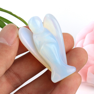 Vente en gros de sculptures en cristal : une variété de sculptures en pierres précieuses, ange de 2 pouces - Product Image 4