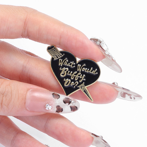 Vintage Punk alliage coeur émail broches que ferait <span class=keywords><strong>Buffy</strong></span> noir poignard coeur broche vêtements revers Badge drôle bijoux cadeaux - Product Image 1
