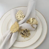 Lot de quatre anneaux de serviette en alliage de zinc plaqué, motif feuilles métalliques, pour fête – Luxe écologique, feuilles d'érable et de ginkgo printemps-automne