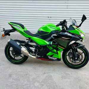 Motocicleta Deportiva Kawasaki Ninja de 400cc con Arranque Eléctrico, Motor de Gasolina de 4 Tiempos, Velocidad Máxima para Conducción Todoterreno y en Carretera - Product Image 2