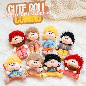 Colgante de Muñeca Afro de <span class=keywords><strong>Dibujos</strong></span> <span class=keywords><strong>Animados</strong></span>, Llavero y Adorno para Bolso con Figura de Personaje de Estilo Británico Peculiar, de Plástico, 10-13cm, para Edades de 5 a 7 Años - Product Image 1