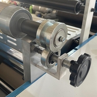 Laminateur thermique industriel compact rouleau à rouleau, machine de montage BOPP PET entièrement automatique haute vitesse pour la plastification post-impression d'étiquettes