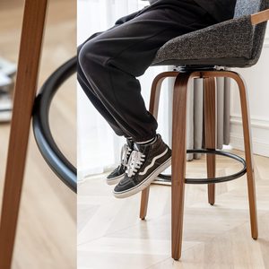 Sillas de <span class=keywords><strong>Bar</strong></span> Estilo Retro Moderno de Mediados de Siglo, Tapizadas en Tela con Aspecto de Lino Gris Carbón, Estructura de Madera de Nogal, para <span class=keywords><strong>Bar</strong></span> en Casa, <span class=keywords><strong>Altura</strong></span> de Barra - Product Image 4