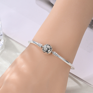Fabricant de Bijoux pour Femmes en Argent Sterling 925, Bracelet Jonc Porte-Bonheur Mystérieux de la Série Vaste Ciel Étoilé - Product Image 3