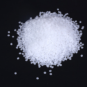 Gránulos de <span class=keywords><strong>LLDPE</strong></span> R50035 de Grado Rotomoldeado, Materia Prima Plástica Virgen para Tanques de Contenedores, Buen Precio - Product Image 1