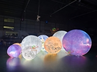Globe Lumineux LED Planète Lune Terre Ballon Gonflable en PVC Bâche PVC Certifié CE/TUV Taille et Couleur Personnalisables pour