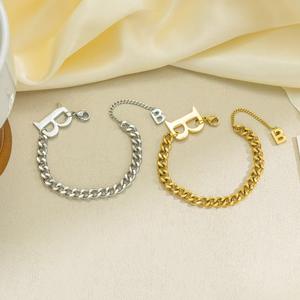 Pulsera Unisex de Moda con Cadena Cubana de Acero Inoxidable Chapada en Oro de 18K con Letras, Estilo Hip-hop, Venta al por Mayor - Product Image 1