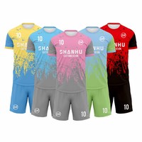 Tenues de football respirantes en polyester pour garçons et filles, ensembles d'uniformes sportifs personnalisés, vêtements pour enfants, tenues d'entraînement pour équipes de football