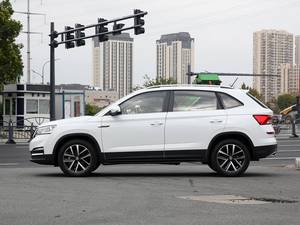 Bon <span class=keywords><strong>prix</strong></span> pour <span class=keywords><strong>Skoda</strong></span> <span class=keywords><strong>Kamiq</strong></span> 2025 1.5L Automatic Comfort Edition Marchandises en stock Voiture au port Petit SUV Vente à chaud - Product Image 5