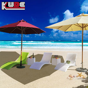 Muebles de plástico PE para exteriores, tumbona <span class=keywords><strong>con</strong></span> tobogán para <span class=keywords><strong>piscina</strong></span>, en el agua - Product Image 2