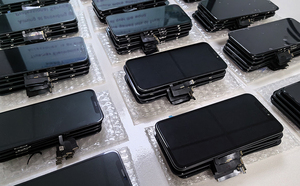 Écran LCD de remplacement COSMOVA de haute qualité pour <span class=keywords><strong>iPhone</strong></span> toutes séries, écran LCD haute luminosité, vente en gros d'écrans LCD - Product Image 5