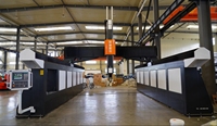 Router CNC de 5 Ejes de Gran Formato Rongchi con Sistema de Control Syntec, Alta Rigidez, Motor Único para Tallado de Moldes de Carrocería de Automóviles