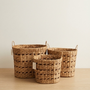 Manufacturer Direct Wholesale Hand-woven Water Hyacinth <b>Basket</b> Custom Size and Logo Decorative Woven <b>Storage</b> Solutions - Product Image 1