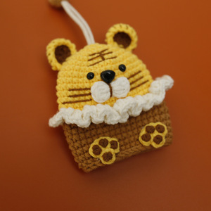 Portachiavi all'uncinetto fatto <span class=keywords><strong>a</strong></span> mano di Cloth Bag Fragrance, il piccolo ciondolo in lana intrecciato da una mor, e la graziosa tigre. - Product Image 3