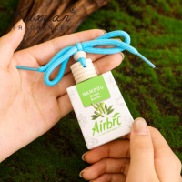 Pendentif d'aromathérapie de 8ml, soigneusement orné de pierres naturelles. Le parfum longue durée persiste