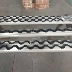Clip de Resorte de Aluminio de 2.4mm para Película, Alambre en Zigzag y Perfil para Letras de Canal para <span class=keywords><strong>Invernadero</strong></span>, 2 Metros de Longitud, Empaquetado en Cartón - Product Image 3