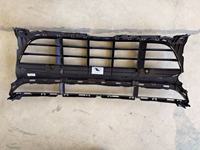 Grille de pare-chocs avant d'origine d'occasion OEM 95B807683, livraison rapide, pour Porsche Macan Turbo 2014-2018