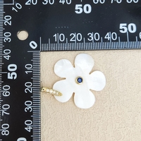 Pendentifs en nacre naturelle de haute qualité en forme de fleur, breloques sculptées en coquillage blanc avec zircon pour anniversaire