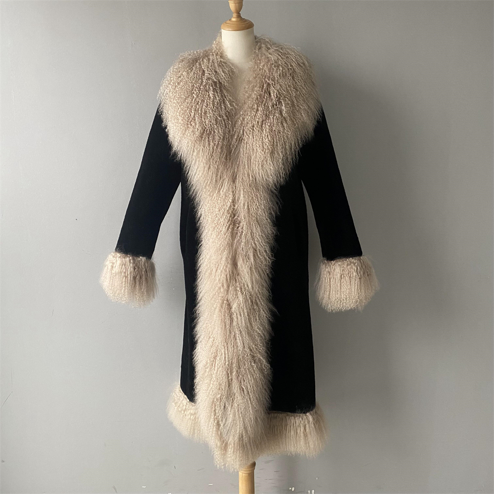 Black+khaki fur