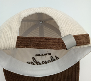 Cappellini da Baseball in Velluto a Coste con Visiera a Contrasto e Slogan Ricamato "<span class=keywords><strong>Be</strong></span> Wild and Wonder", Regolabili - Product Image 6