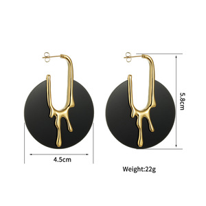 Disque en résine avec liquide doré fondu pour boucles d'oreilles |   Bijoux en acier inoxydable imperméables et hypoallergéniques plaqués or 18 carats PVD pour femmes - Product Image 6