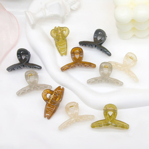 Mini pince à cheveux couleur gelée 5,5 cm en résine plastique pour usage quotidien, franges latérales et chignons - Product Image 2