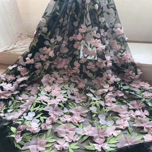 Tela <span class=keywords><strong>de</strong></span> encaje floral 3D al por mayor, aplique <span class=keywords><strong>de</strong></span> tul bordado <span class=keywords><strong>para</strong></span> vestidos <span class=keywords><strong>de</strong></span> fiesta <span class=keywords><strong>de</strong></span> boda, manualidades DIY y <span class=keywords><strong>disfraces</strong></span> infantiles - Product Image 1