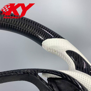 Volante Deportivo Personalizado de Fibra de Carbono para Infiniti G20 G25 G30 G35 G37 Q50 Q60 Q70 QX30 QX50 QX60 QX70 - Product Image 2