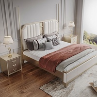 Table de chevet de style européen moderne et luxueuse, panneau en bois vieilli, finition en acier inoxydable doré, 3 tiroirs pour la chambre à coucher