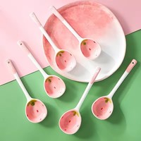 Cuillère à soupe en céramique fraise kawaii, cuillère à dessert longue poignée peinte à la main, style coréen, pour café et crème glacée, accessoires de cuisine