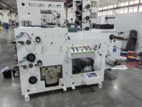 Machine d'impression flexographique automatique pour étiquettes de sacs en papier adhésifs en film plastique, équipement d'impression flexo pour autocollants en feuille d'aluminium