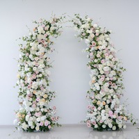 NINI Weiß-Rosa Hornförmiger Torbogen für Hochzeitsanträge, Zeremonien, Fotografie, Schaufenster, Bühnendekoration, Handgefertigte Seidenblumen