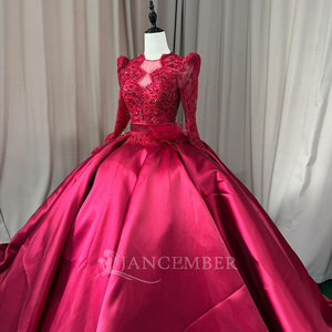 Vestido de Quinceañera Rojo Elegante Mc033 con Cuello Ilusión, Encaje con Cuentas, Mangas Largas, Cintura Plisada, Falda de Satén y Espalda con Cordones Jancember - Product Image 2
