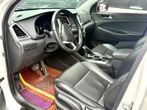 <span class=keywords><strong>Hyundai</strong></span> <span class=keywords><strong>Tucson</strong></span> 2015 1.6T GLS 2WD Automático Edición Inteligente SUV Usado en Venta, con Techo Solar Panorámico, Lujoso, Inteligente y Eficiente en Combustible - Product Image 4