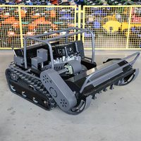 Robot tondeuse à chenilles télécommandé pour désherbage efficace et coupe de hauteur réglable
