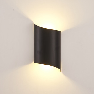 Lampada da Parete LED per Esterni, Illuminazione Paesaggistica Impermeabile per Villa, Design a Doppia Testa Su/Giù - Product Image 1