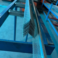 Vente en gros de cornières micro-angulaires en stuc galvanisé 25x25mm, mini-cornières en maille 30x30mm pour le plâtrage