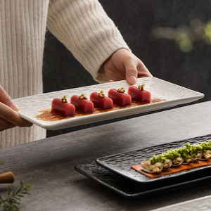 Plato de sushi de cerámica de estilo japonés con forma rectangular para comedor en casa y restaurante - Product Image 1